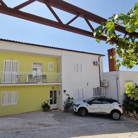Apartments Sven Hvar Town Exterior photo